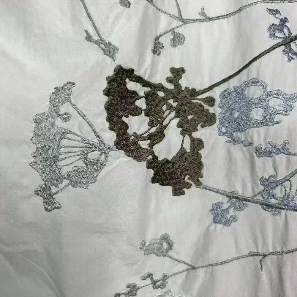Margaret Muir 2 Pillow Shams White Floral Embroidery 26
